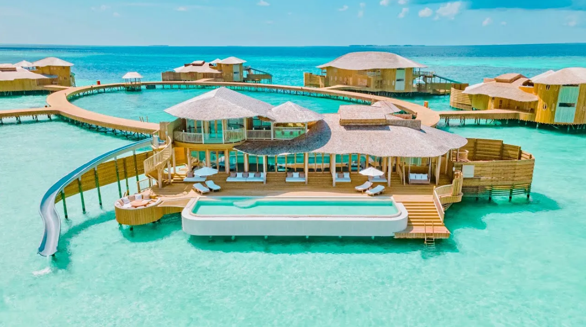 Top 5 Luxury Resorts and Villas in Maldives